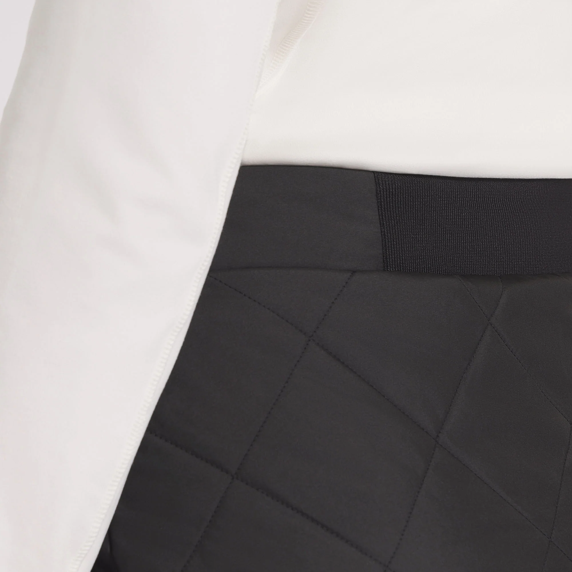 Women's Kyley Quilted Golf Skirt - Image 4